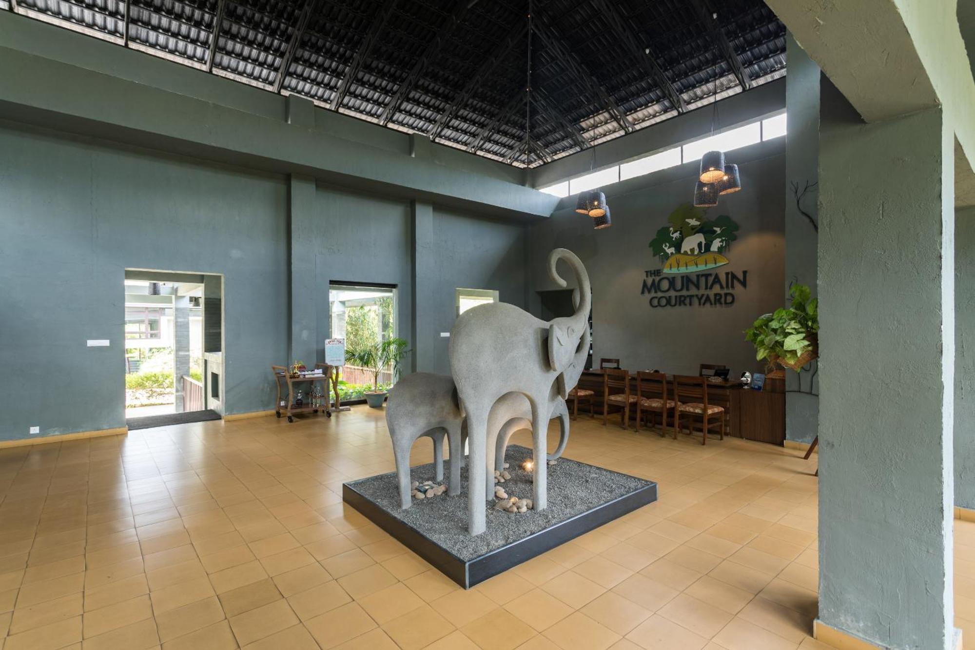 The Mountain Courtyard Thekkady Hotel Ngoại thất bức ảnh