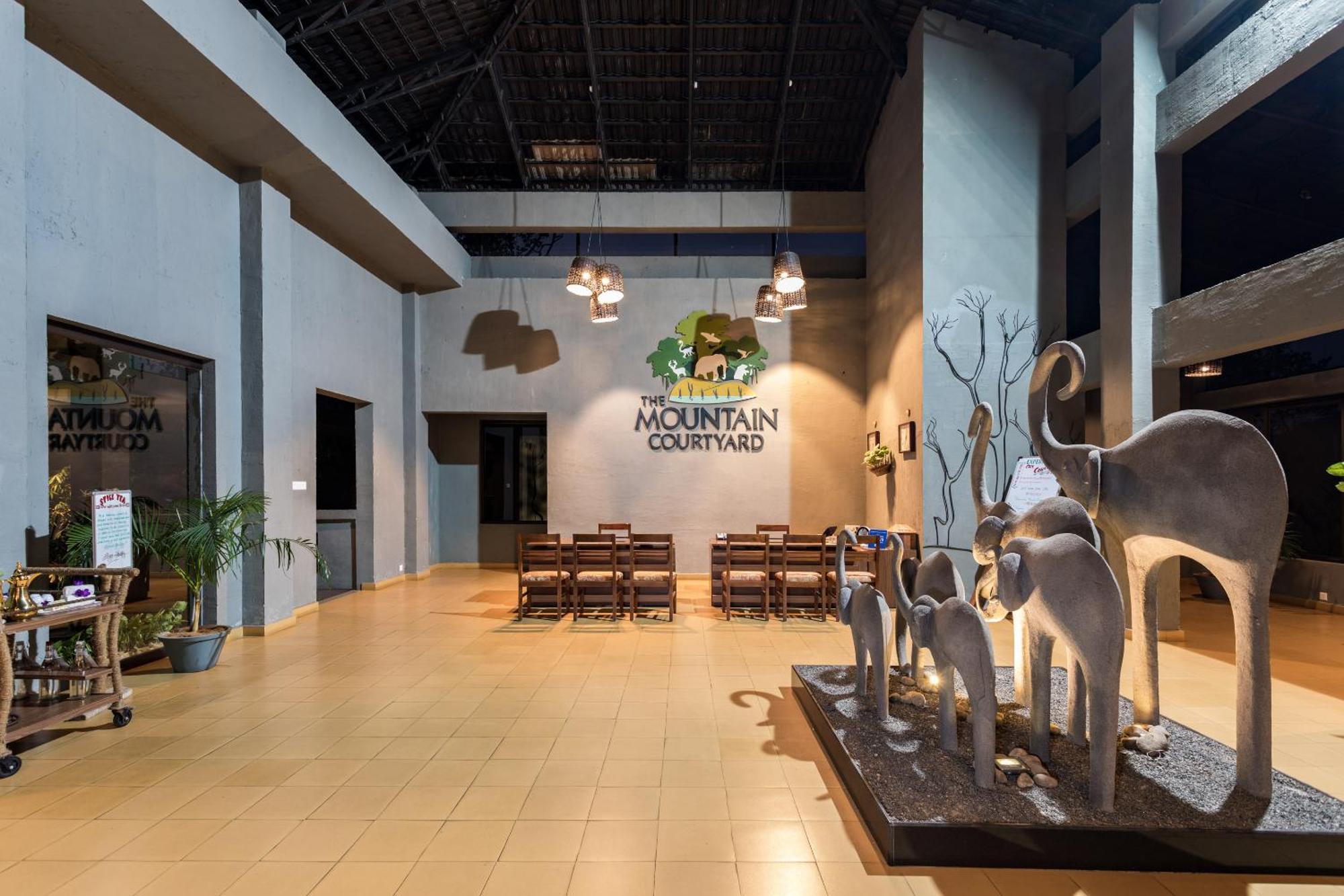 The Mountain Courtyard Thekkady Hotel Ngoại thất bức ảnh