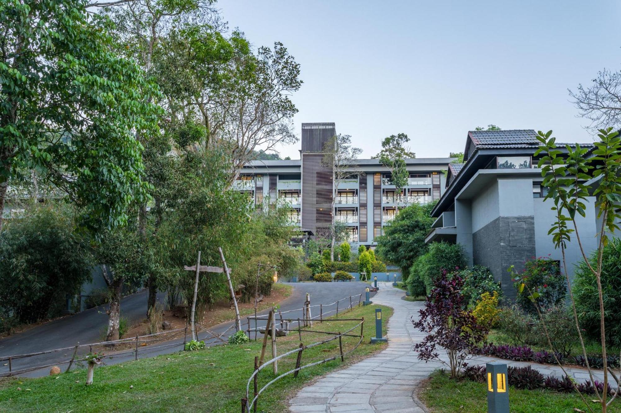 The Mountain Courtyard Thekkady Hotel Ngoại thất bức ảnh