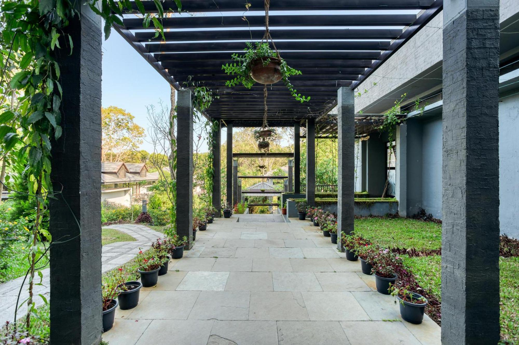 The Mountain Courtyard Thekkady Hotel Ngoại thất bức ảnh